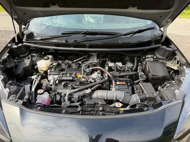 Toyota YARIS CROSS HYBRID Z 2023 — миниатюра 5