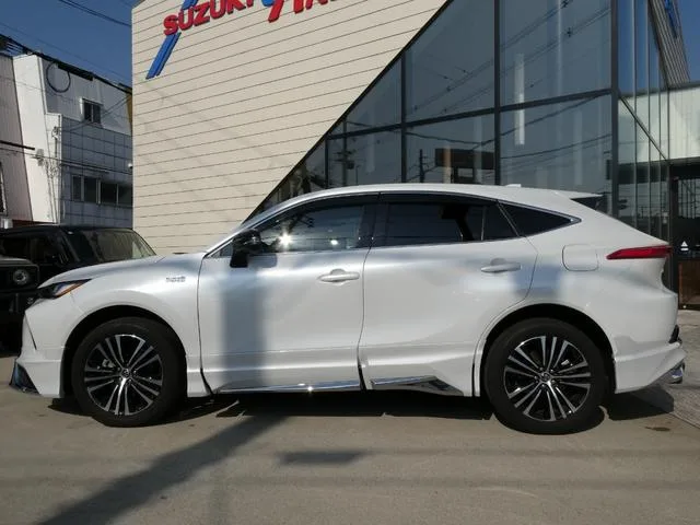 Toyota HARRIER PHEV Z 2023 — миниатюра 3