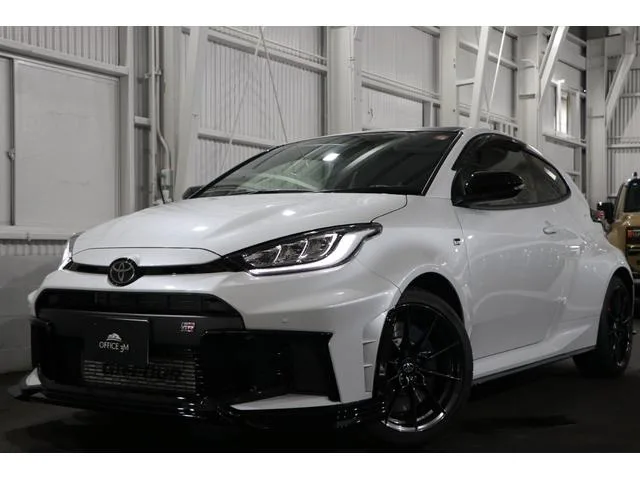 Toyota GR YARIS RZ HIGH PERFORMANCE 2025 — фото 1, купить с доставкой в Москву