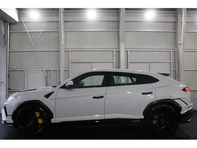 Lamborghini Urus 2024 — миниатюра 2