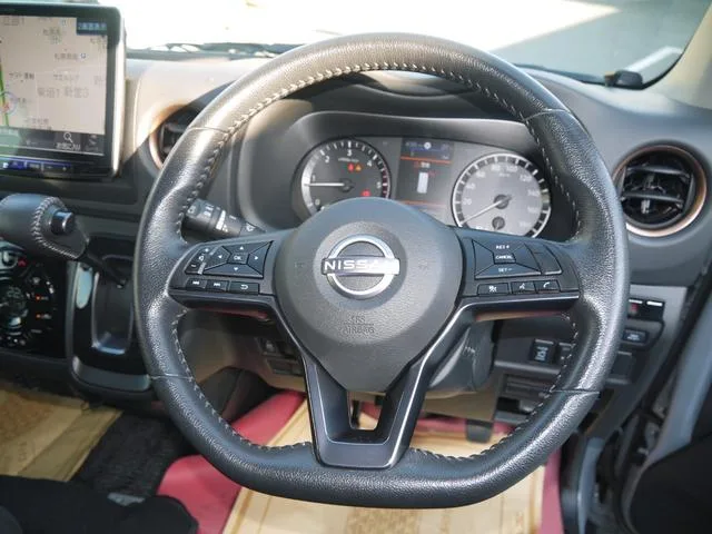 Nissan CARAVAN GRAND PREMIUM GX MYROOM LAUNCH EDITION 2024 — миниатюра 2