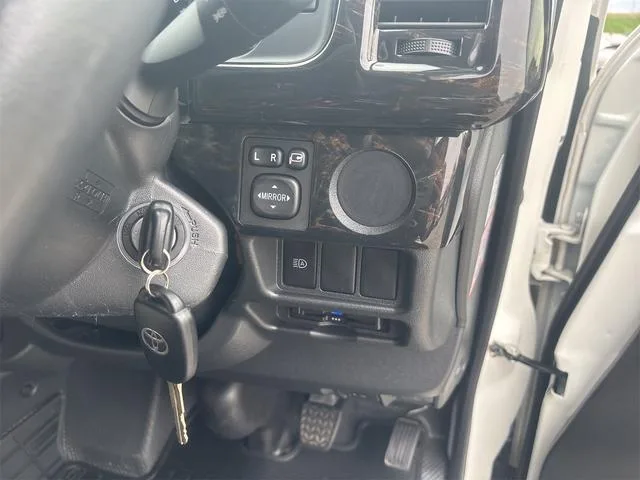 Toyota HIACE VAN SUPER LONG WIDE DX GL PACKAGE 2023 — миниатюра 4