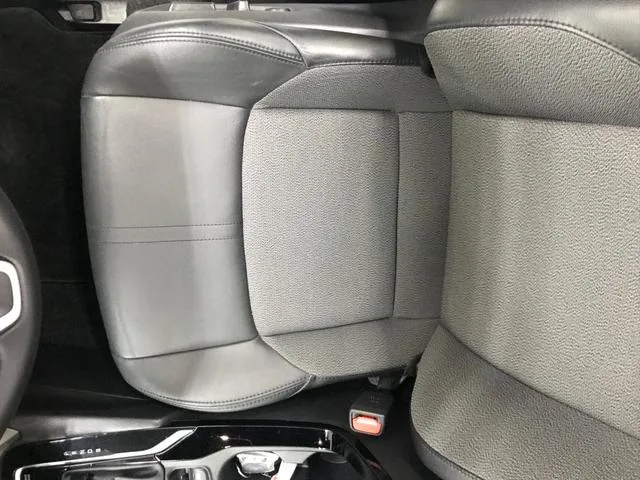 Toyota CorollaCross HYBRID Z 2023 — миниатюра 3