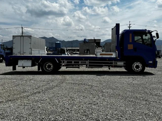 Isuzu FORWARD 2025 — миниатюра 2