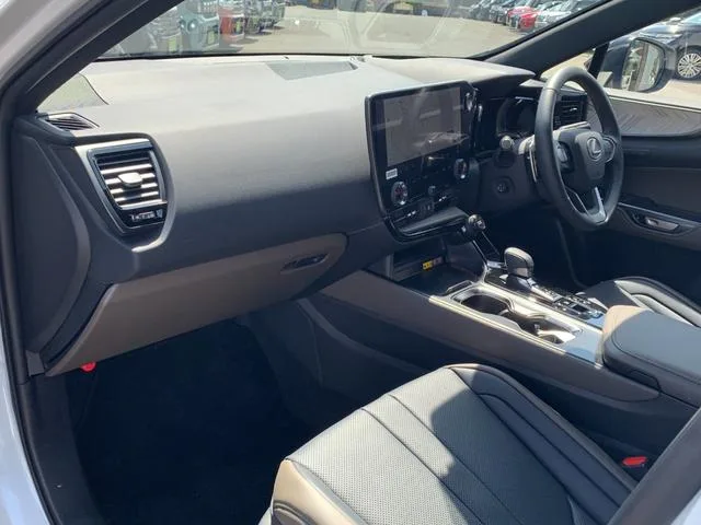 Lexus NX NX350H OVERTRAIL 2025 — миниатюра 4