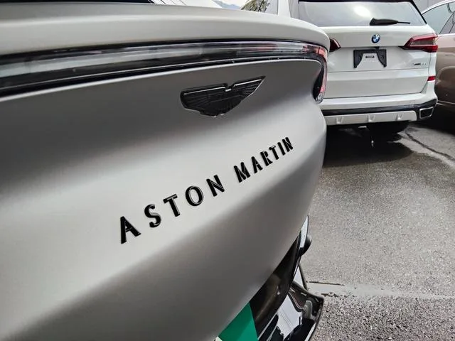 Aston Martin DBX 707 2023 — миниатюра 5