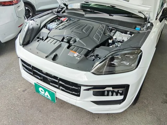 Porsche Cayenne GTS 2026 — миниатюра 5