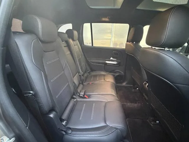 Mercedes-Benz EQB EQB350 4MATIC AMG LEATHER EXCLUSIVE PACKAGE 2025 — миниатюра 4