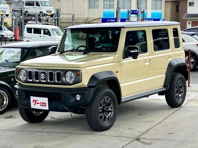Suzuki JIMNY NOMADE FC 2026 — фото 1, купить с доставкой в Москву