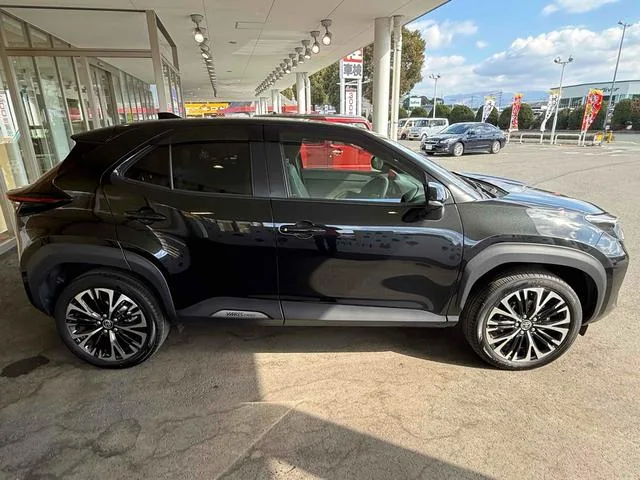 Toyota YARIS CROSS HYBRID Z 2024 — миниатюра 4