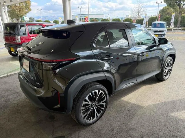 Toyota YARIS CROSS HYBRID Z 2024 — миниатюра 5