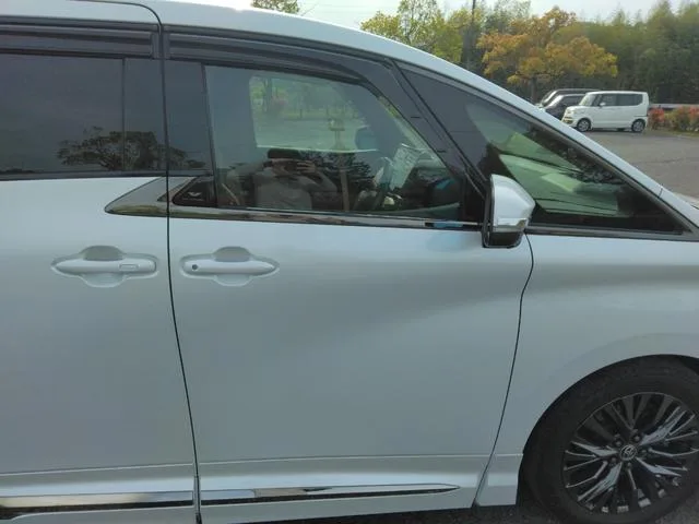 Toyota VELLFIRE HYBRID Z PREMIER 2024 — миниатюра 4