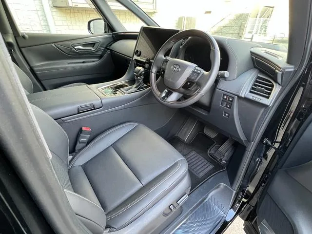 Toyota Alphard Z 2024 — миниатюра 3