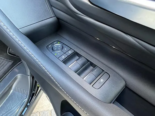 Toyota Alphard Z 2024 — миниатюра 5