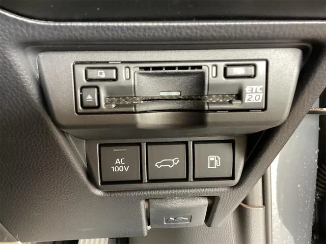 Toyota Prius Z 2025 — миниатюра 4