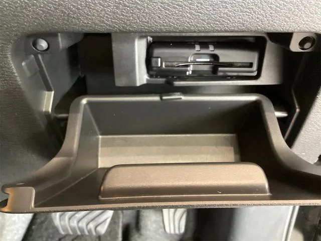 Nissan SERENA E-POWER HIGHWAY STAR V 2022 — миниатюра 2