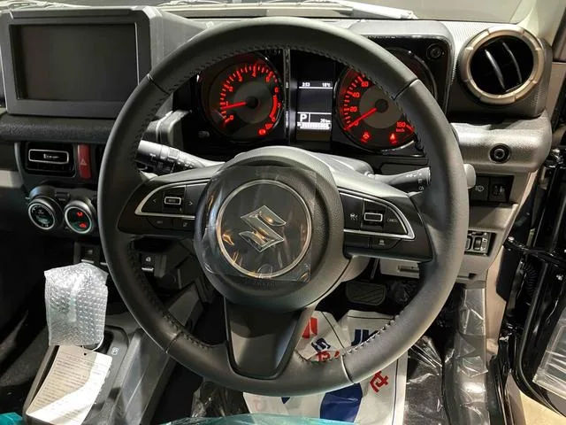 Suzuki JIMNY NOMADE FC 2025 — миниатюра 4