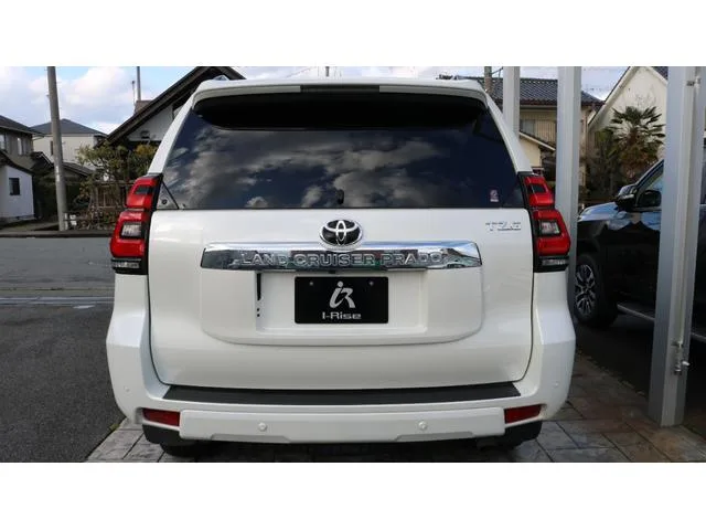 Toyota Land Cruiser Prado TZ-G 2022 — миниатюра 5