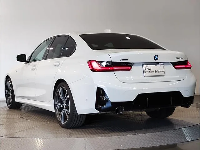 BMW 3 Series 320D X DRIVE M-SPORT EDITION SHADOW 2024 — миниатюра 4