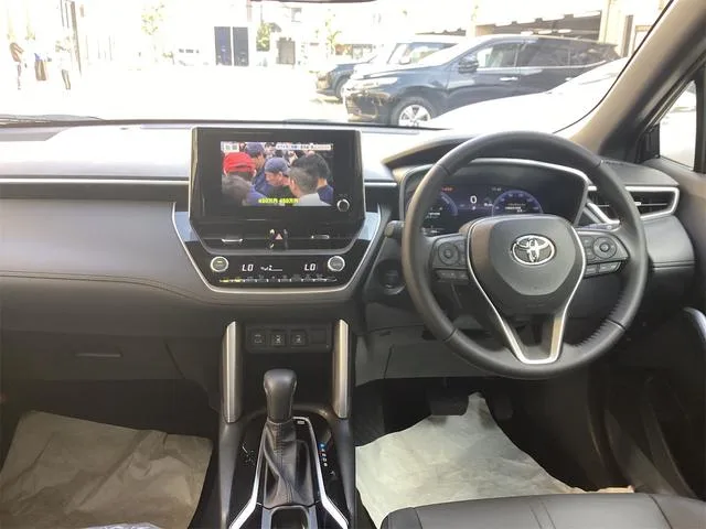 Toyota COROLLA CROSS HYBRID Z 2025 — миниатюра 4