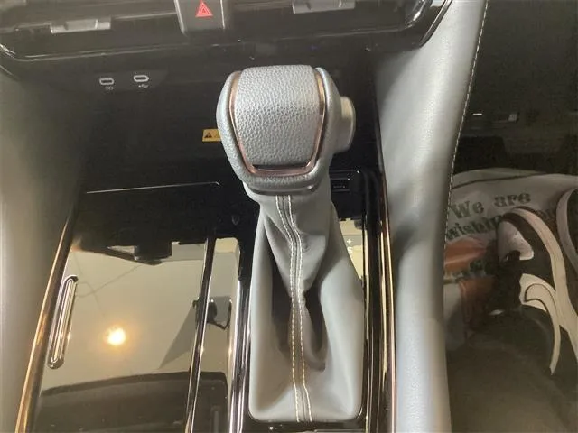 Toyota ALPHARD HYBRID Z 2024 — миниатюра 3