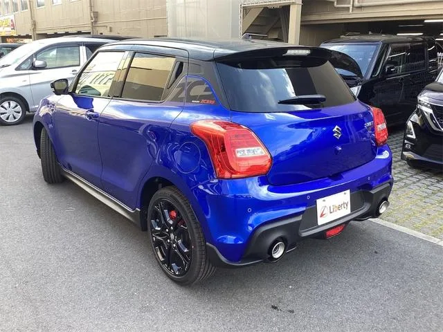 Suzuki SWIFT SPORT ZC33S FINAL EDITION 2025 — миниатюра 4