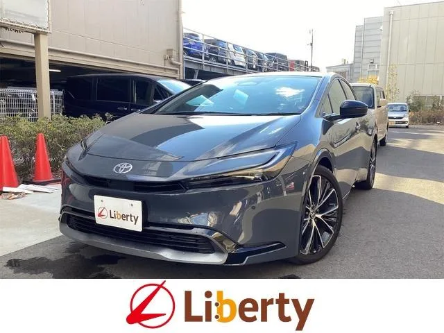 Toyota Prius Z 2023 — фото 1, купить с доставкой в Москву