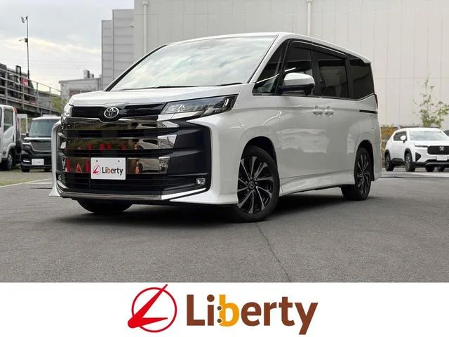 Toyota NOAH S-Z 2023 — фото 1, купить с доставкой в Москву