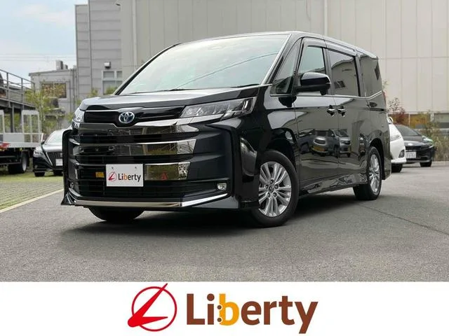 Toyota NOAH HYBRID S-G 2023 — фото 1, купить с доставкой в Москву