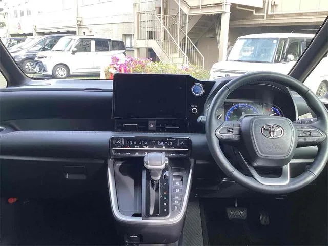 Toyota NOAH HYBRID S-Z 2023 — миниатюра 3
