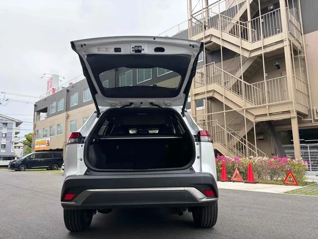 Toyota CorollaCross HYBRID Z 2022 — миниатюра 4