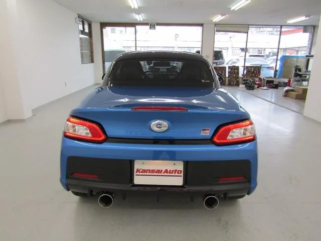 Toyota Copen GR SPORT 2024 — миниатюра 2