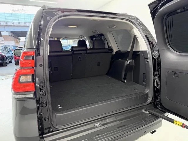 Toyota Land Cruiser Prado TX L PACKAGE MATT BLACK EDITION 2023 — миниатюра 3