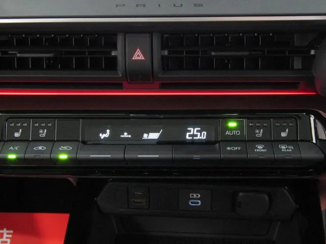 Toyota Prius Z 2025 — миниатюра 4