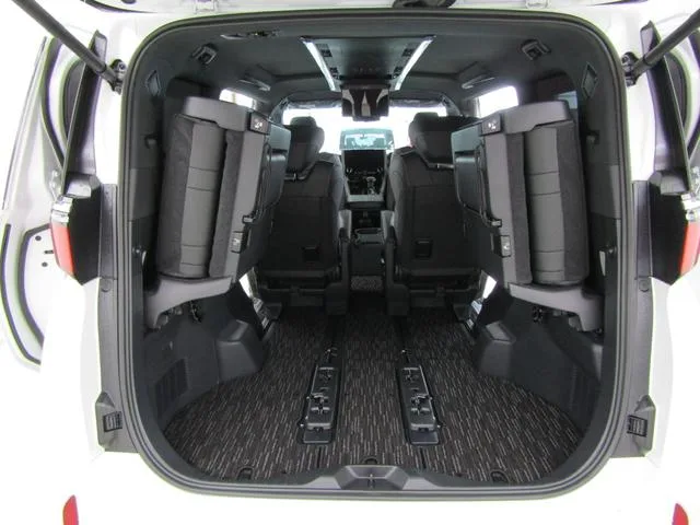 Toyota Alphard Z 2026 — миниатюра 4
