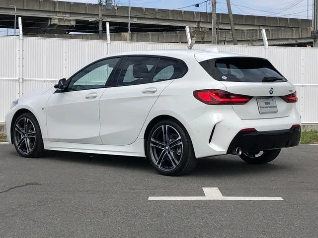 BMW 1 SERIES 118I M SPORT 2022 — миниатюра 2