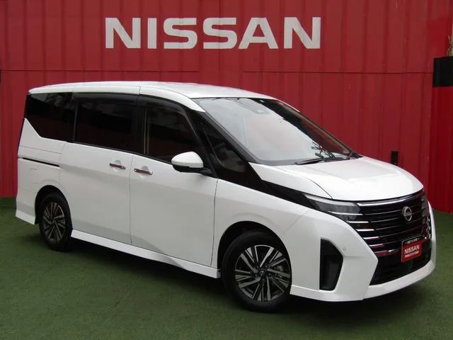 Nissan SERENA HIGHWAY STAR V 2023 — фото 1, купить с доставкой в Москву