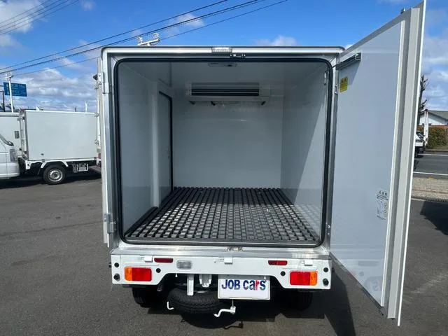 Nissan NT100CLIPPER TRUCK 2026 — миниатюра 4