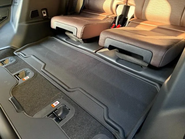 Toyota LAND CRUISER 250 ZX 2024 — миниатюра 5