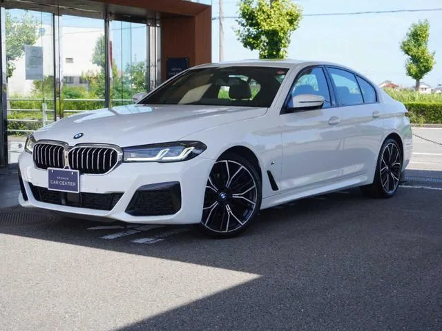 BMW 5 Series 523D X DRIVE M-SPORT 40TH ANNIVERSARY EDITION 2022 — фото 1, купить с доставкой в Москву