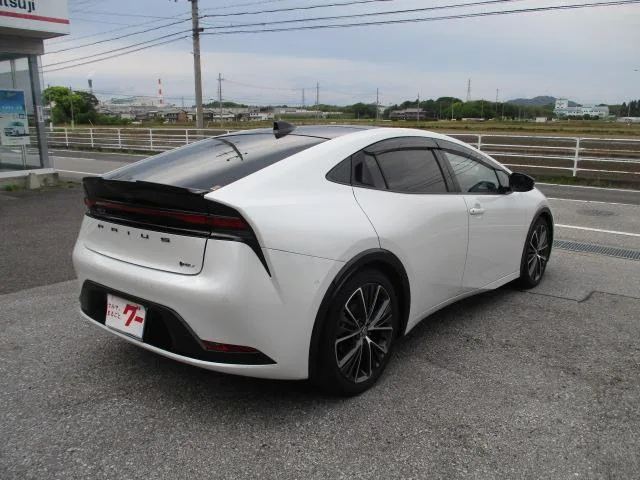 Toyota PRIUS Z 2023 — миниатюра 2