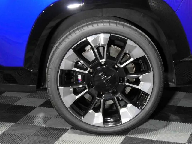 BMW XM BASE GRADE 2024 — миниатюра 5