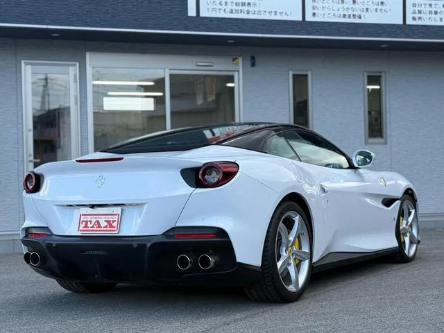 Ferrari PORTOFINO M BASE GRADE 2023 — миниатюра 2