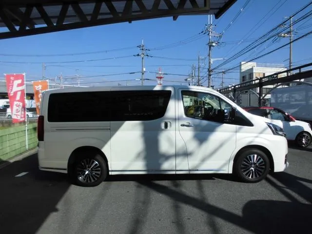 Toyota GRANACE G 2023 — миниатюра 2