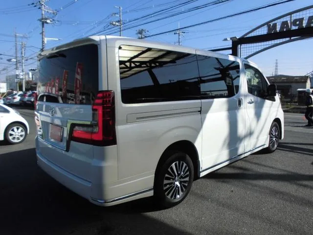 Toyota GRANACE G 2023 — миниатюра 3