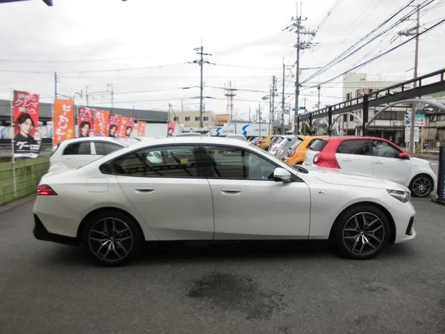 BMW 5 Series 523D X DRIVE M-SPORT 2025 — миниатюра 2