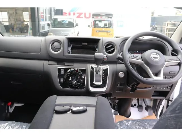 Nissan CARAVAN LONG PREMIUM GX 2025 — миниатюра 3