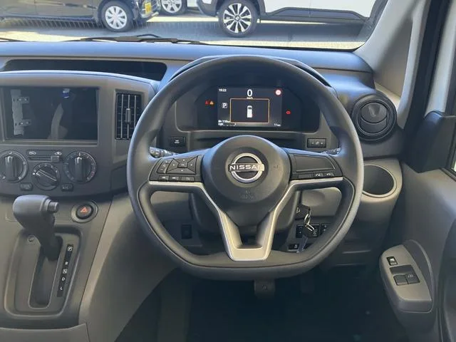 Nissan NV200 VANETTE VAN 2026 — миниатюра 4