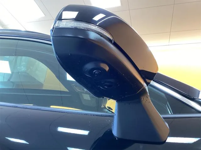 Toyota CorollaCross HYBRID Z 2025 — миниатюра 5