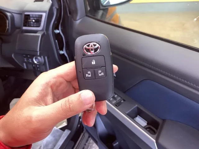 Toyota ROOMY CUSTOM G 2025 — миниатюра 4